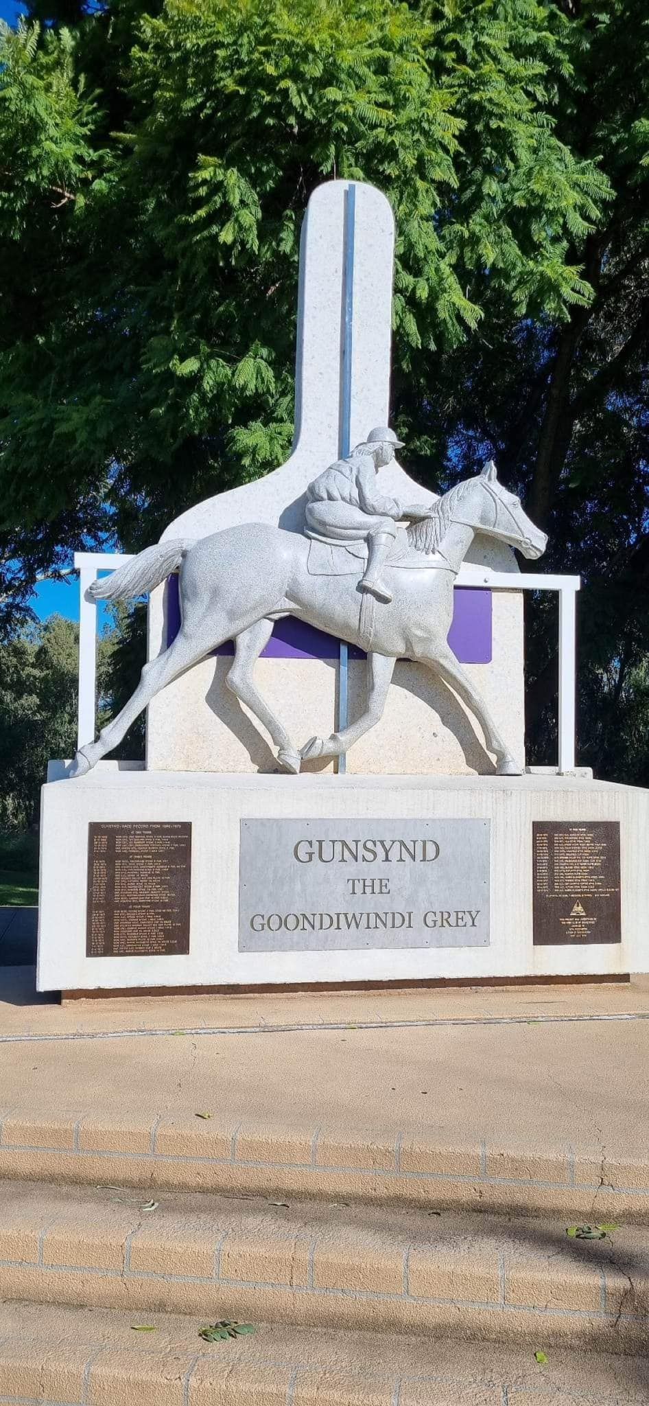 Gunsynd — Queensland, AUS — Down Under Tours