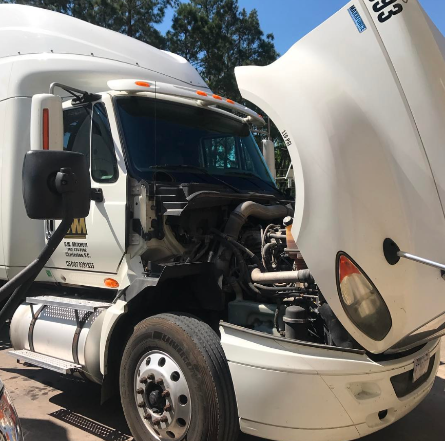 Rest stop semi windshield replacement in Charleston, SC