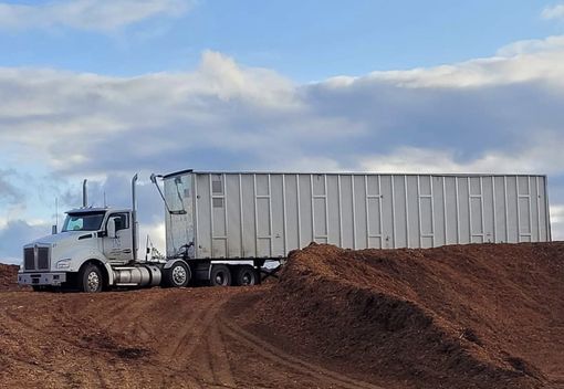 Truck Driving Jobs — Employee Reed's Fuel and Trucking in Springfield, OR