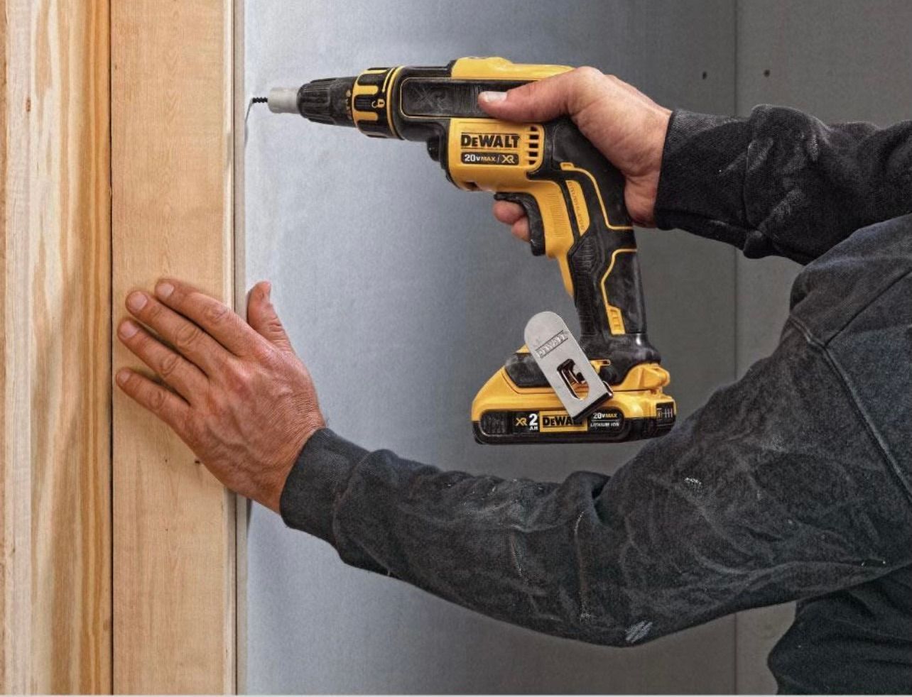 Installation d'une feuille de gypse