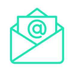 Sobre verde abierto con símbolo de correo electrónico.