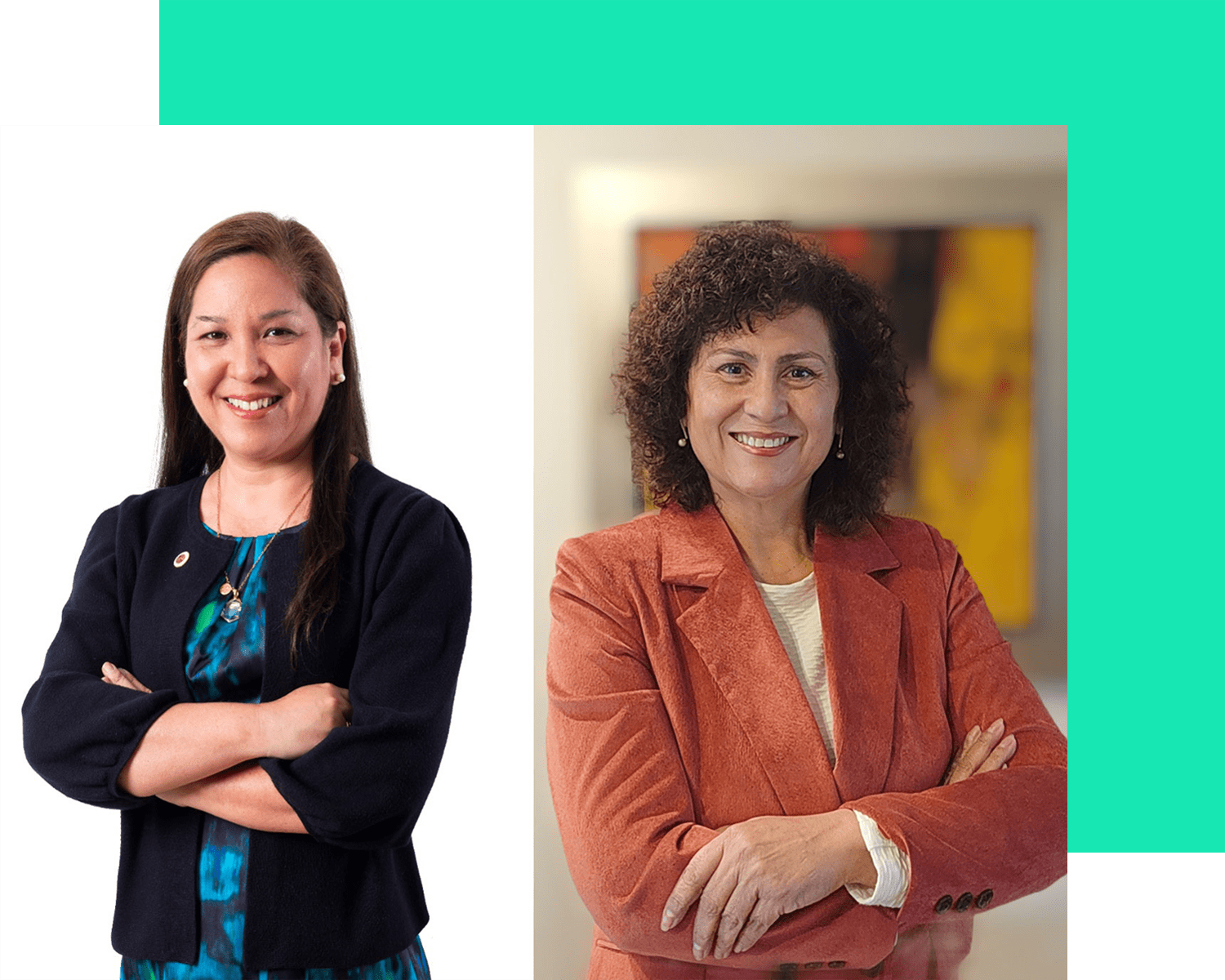 Dos mujeres sonrientes; una con un suéter azul marino, con los brazos cruzados; otra con un blazer color óxido, con los brazos cruzados.