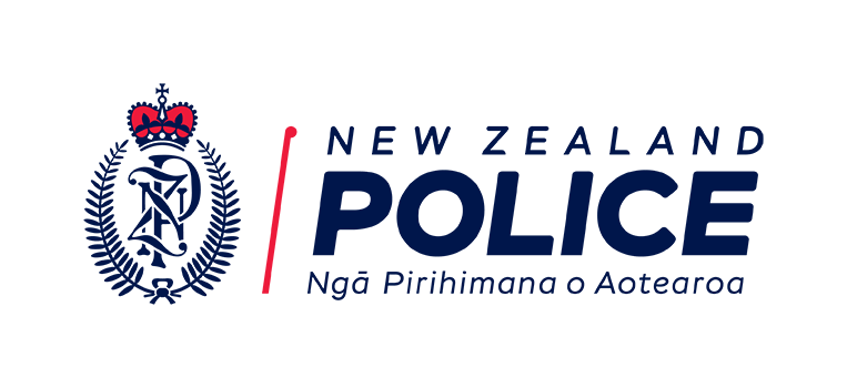 The new zealand police logo has a crown on it.