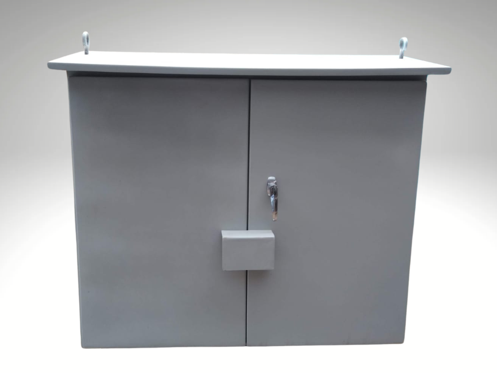 Fabricación de caja de almacenamiento de insumos, botiquín de primeros auxilios, entre otros.