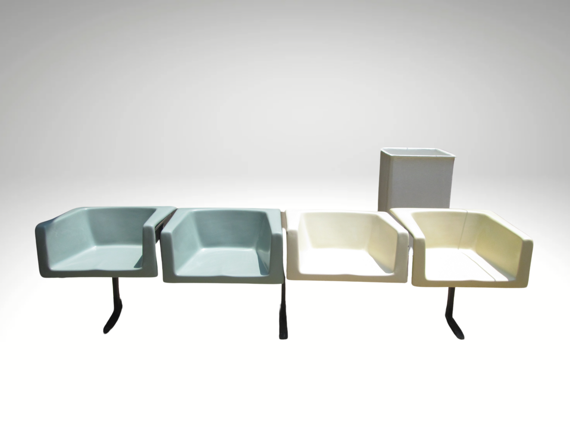 Sillas a base de Fibra de Vidrio para uso de servicio público