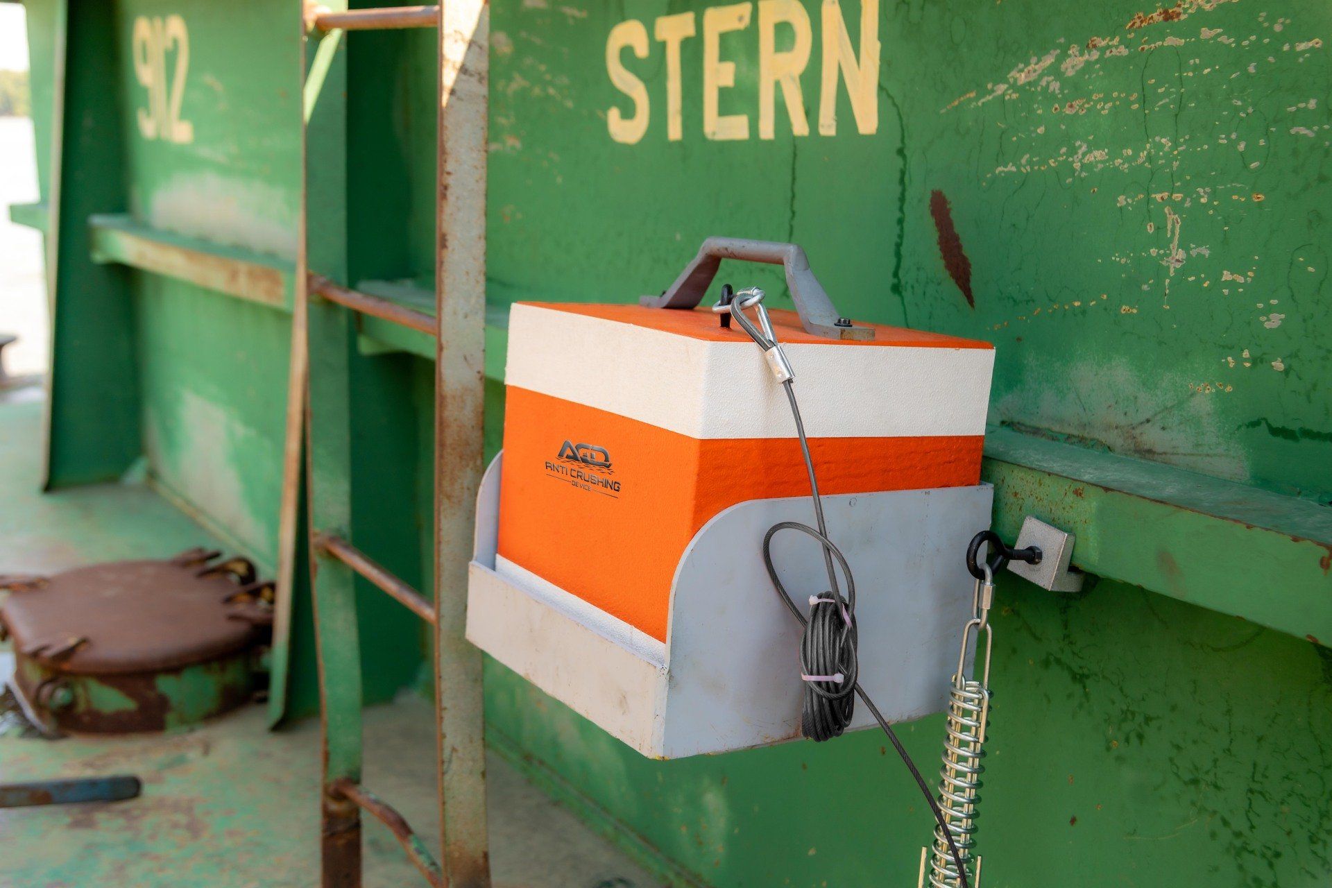 anti crushing device