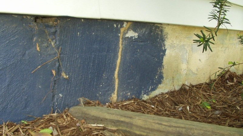 Foundation with termite shelter tube