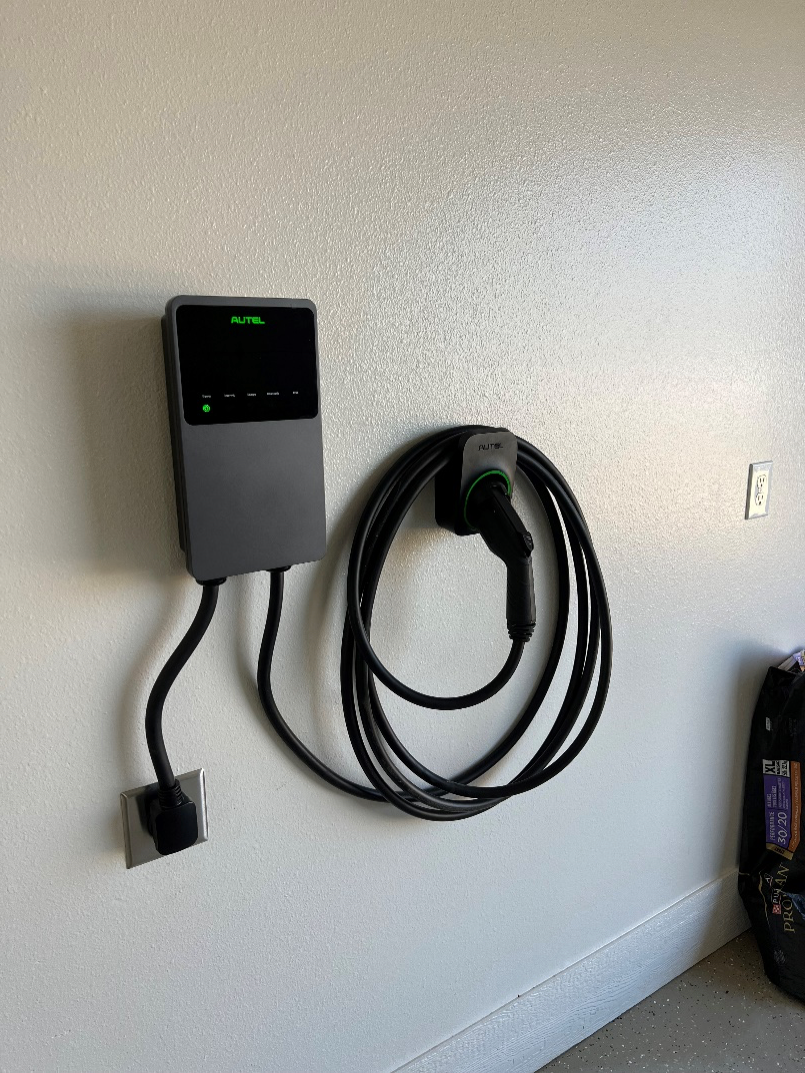 For lighting and outdoor electrical solutions in Batesville, AR, call DyeHard Electric