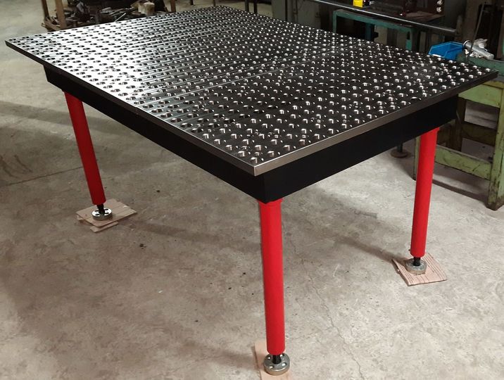 Mesa de soldagem c/ Sistema Modular de Fixação Rápida
