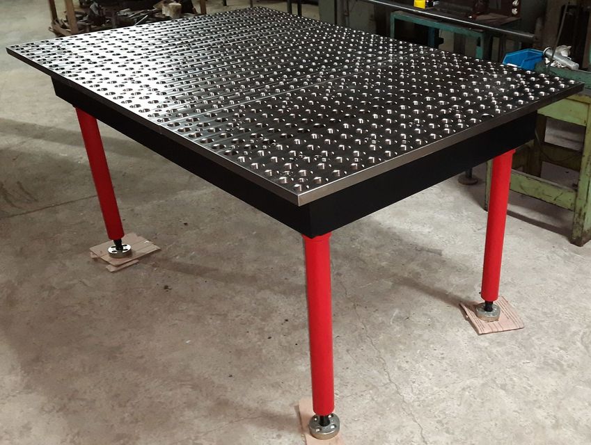Mesa de soldagem c/ Sistema Modular de Fixação Rápida