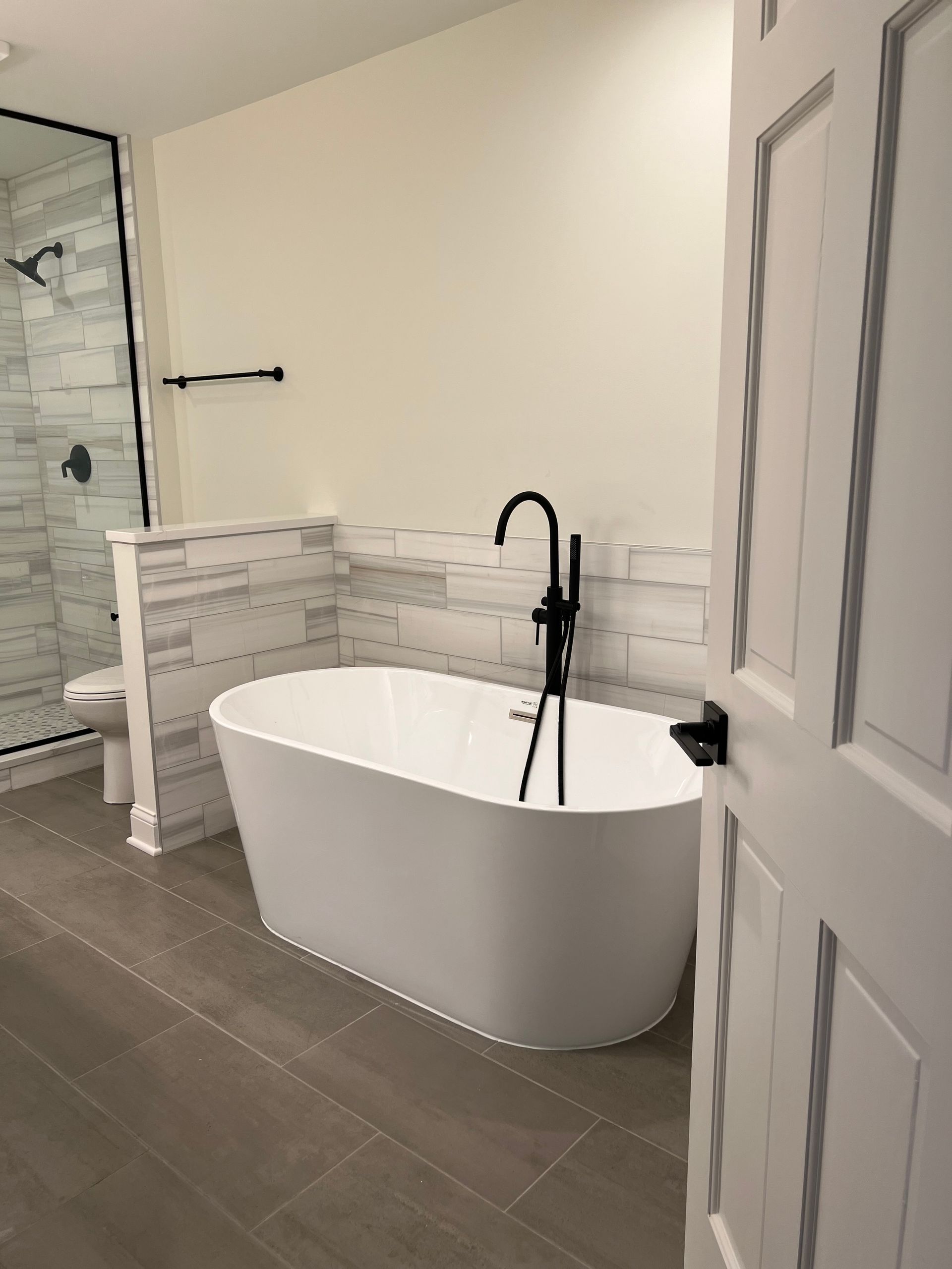 Shower And Tubs — Chicago, IL — V&L Renovation Corp
