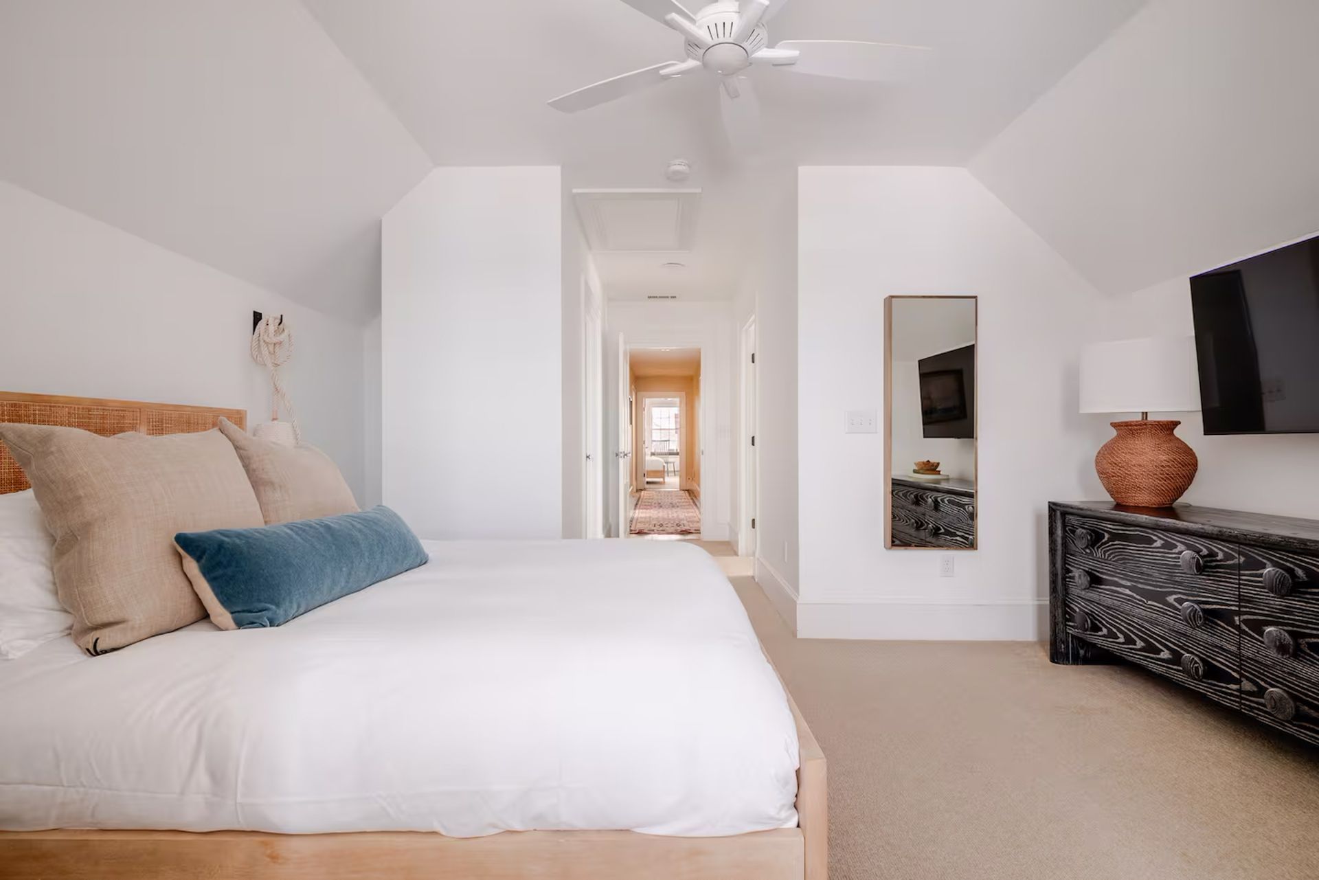 BellMoor Queen Suite Upstairs