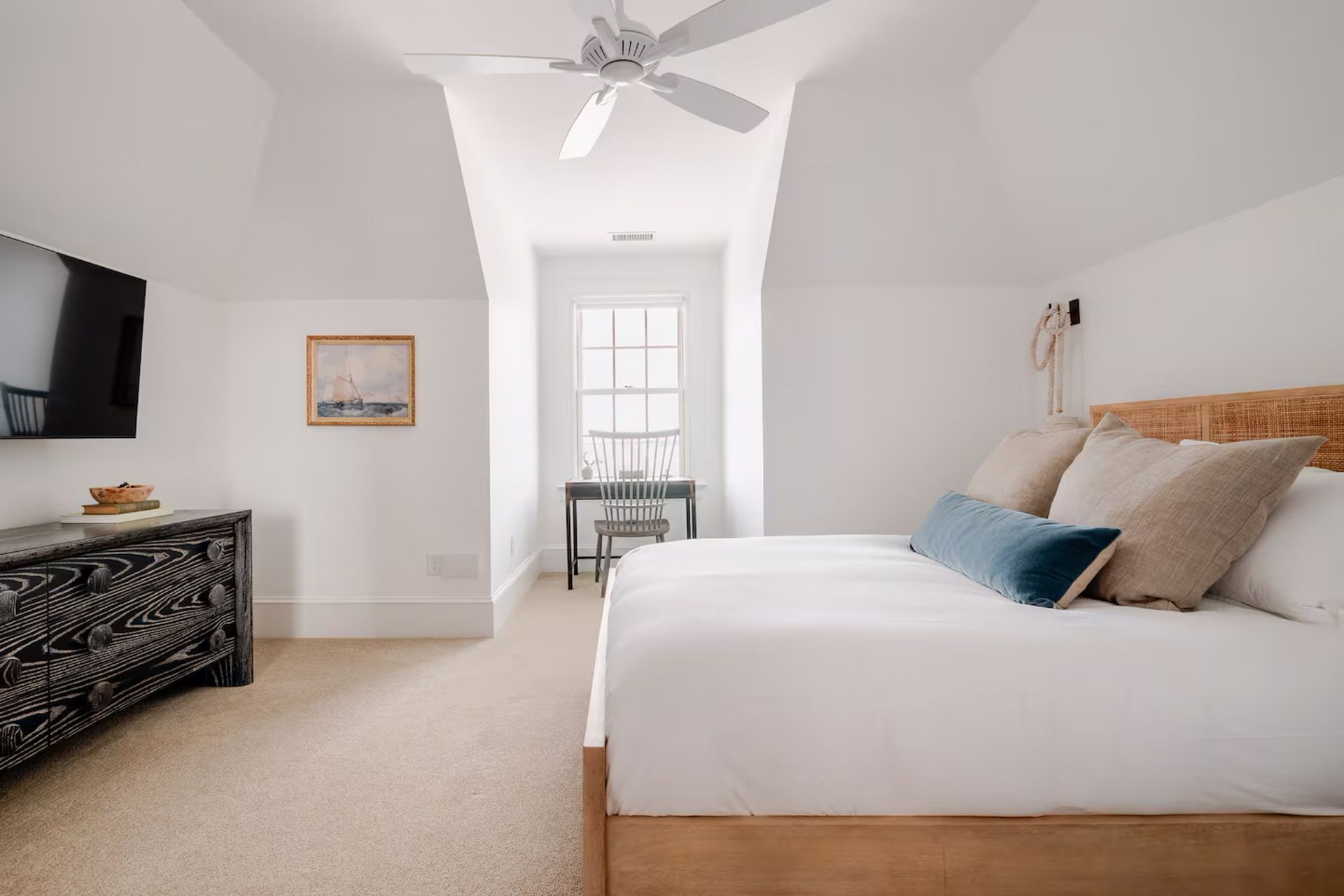 BellMoor Queen Suite Upstairs