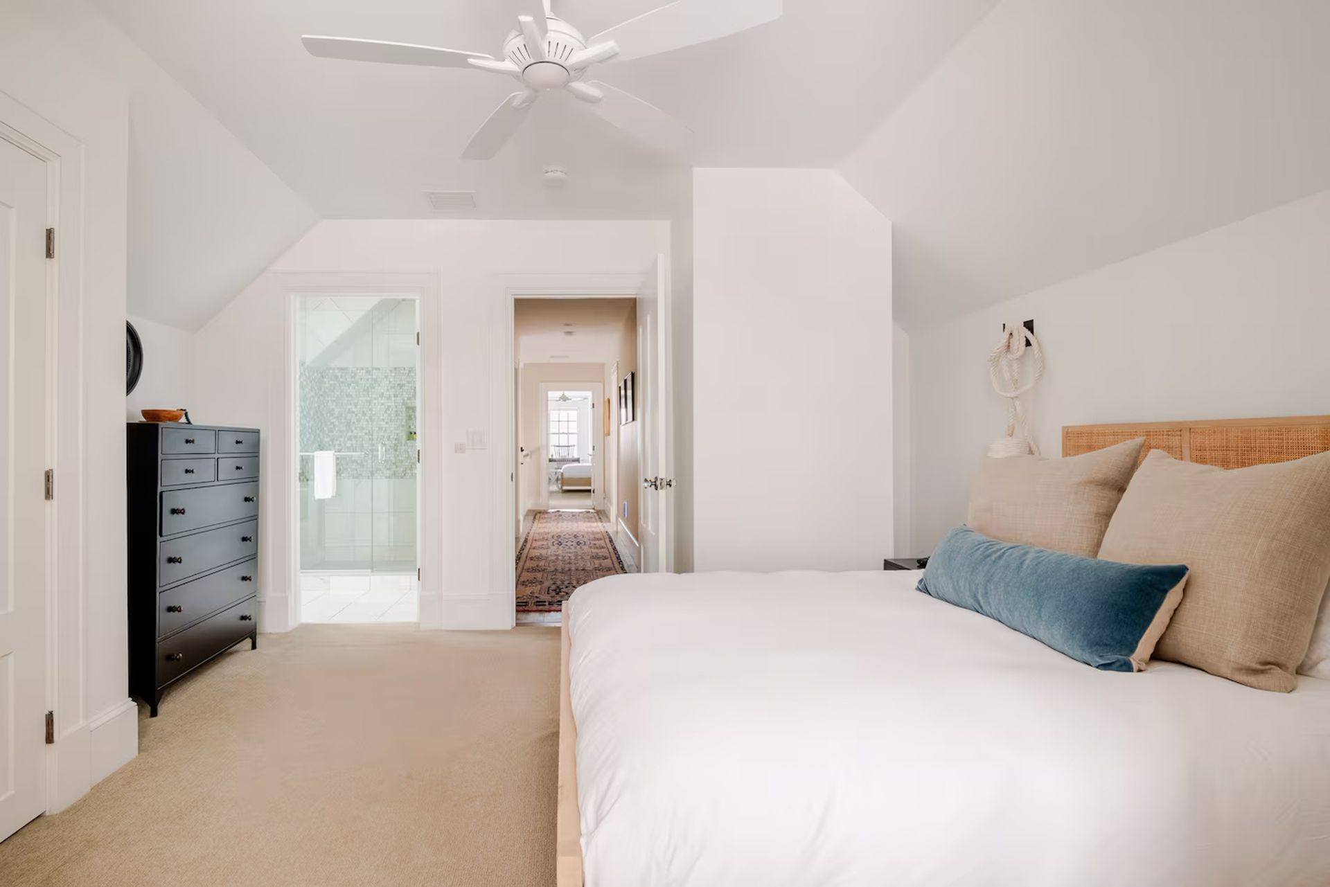 BellMoor Queen Suite Upstairs