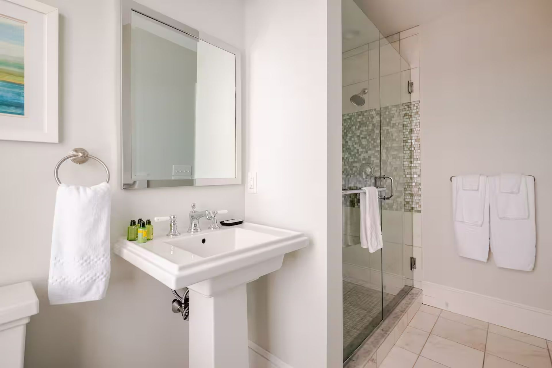 BellMoor Queen Suite Upstairs Bathroom