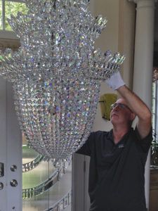 How to Clean a Chandelier Easily: Quick & Sparkling Tips