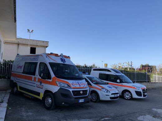 tre ambulanze