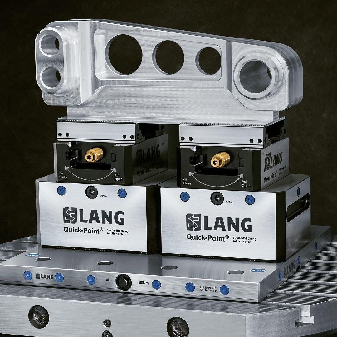 A stack of boxes with the word lang on them