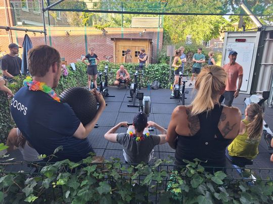 Outside the Box in Den Haag biedt outdoor bootcamp, CrossFit en HYROX trainingen