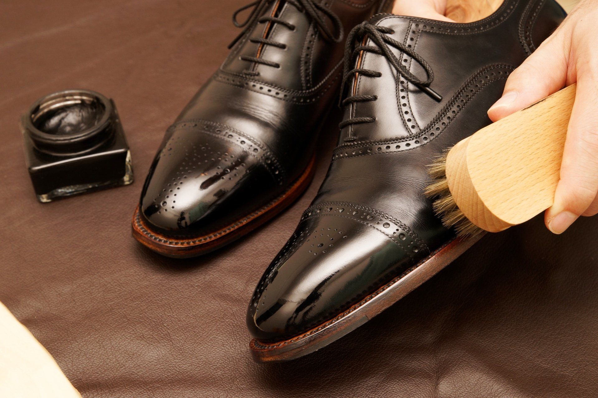 artist-shoe-shine-service