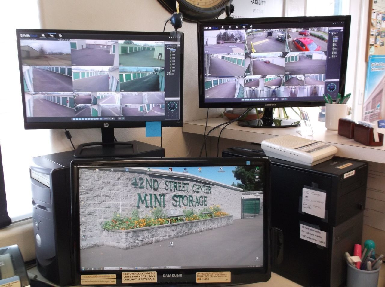 Two monitors are displaying the 42nd Street Center Mini Storage – Springfield, OR - 42nd St Mini Storage