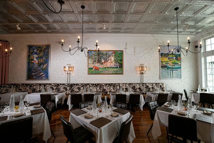 1870 offers four private rooms for dining.