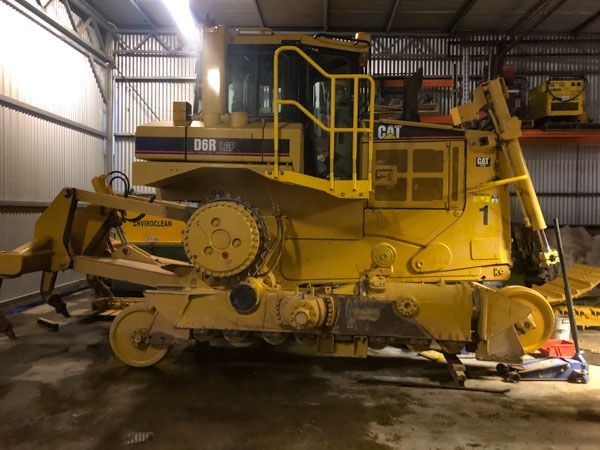 Caterpillar D6R excavator