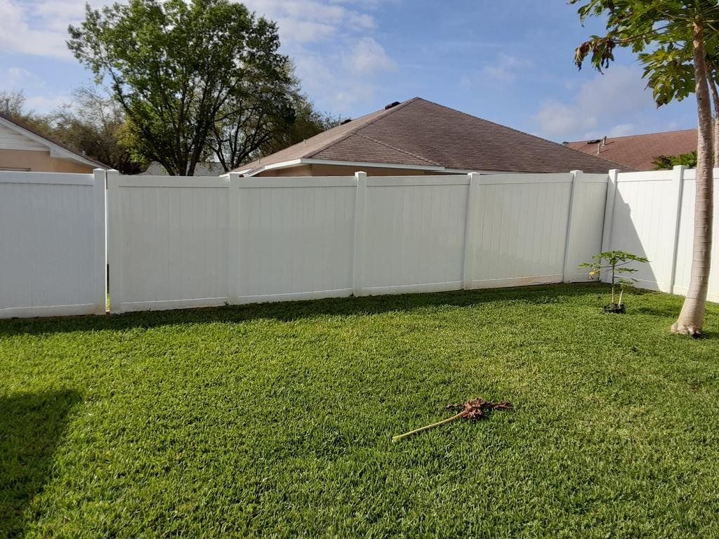 Riverview fence pressure washing