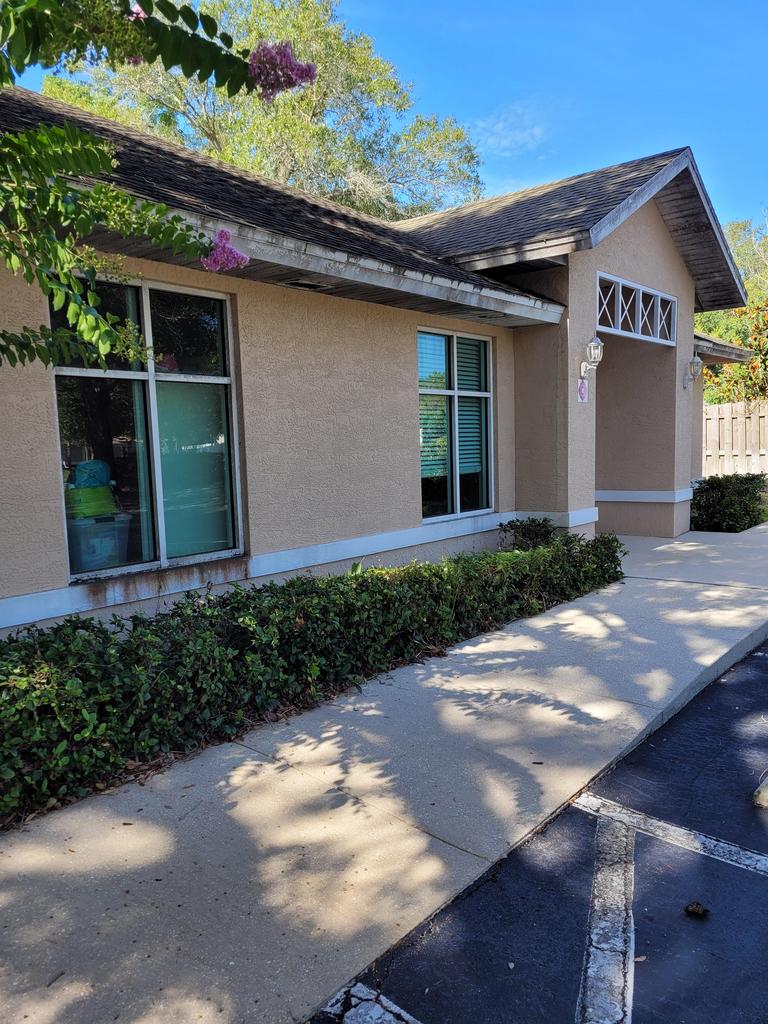 Commercial building pressure washing