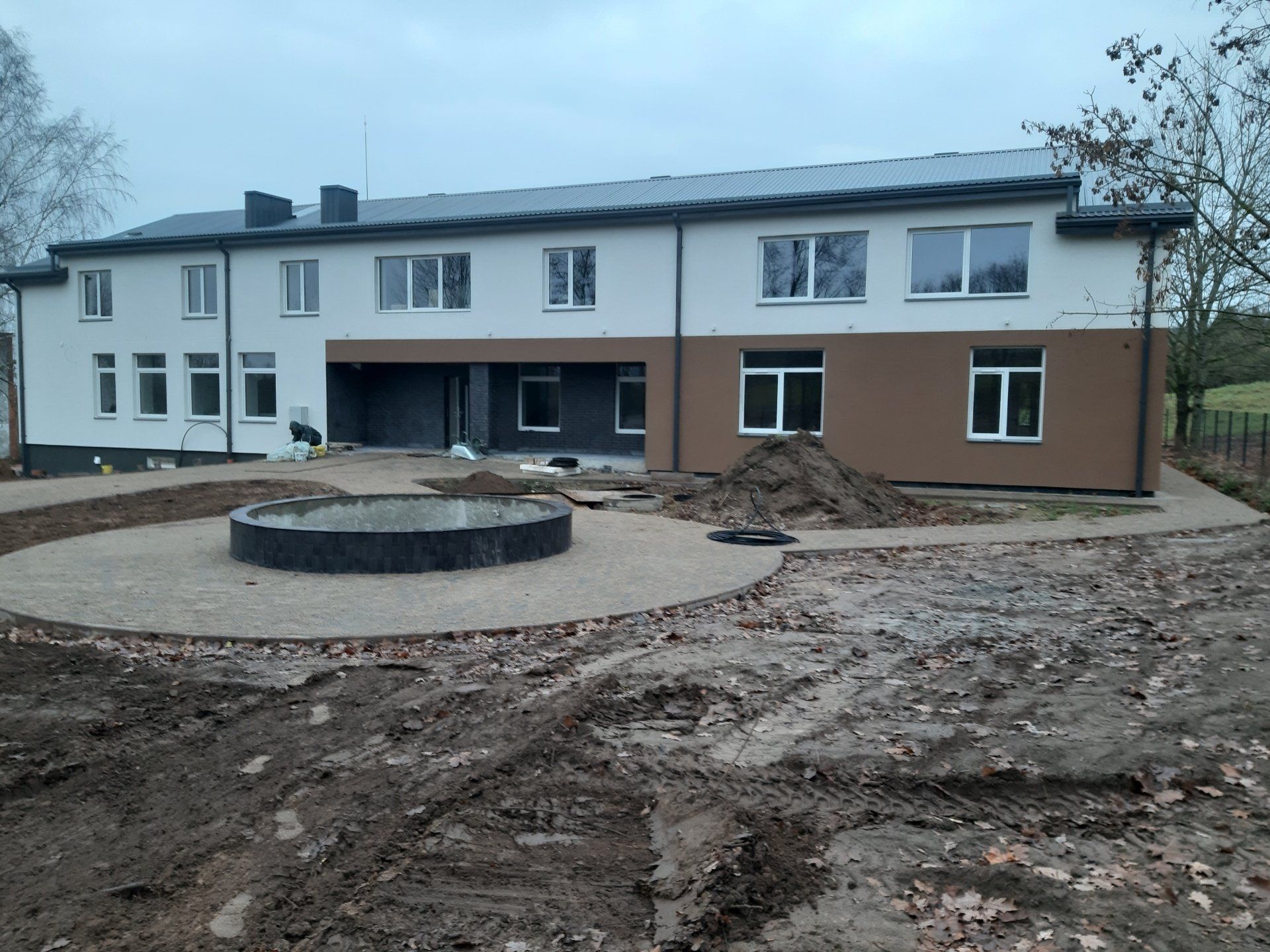 Pamatų įrengimas
ir mūro darbai