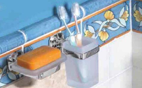 METAFORM Sanitari e arredo bagni