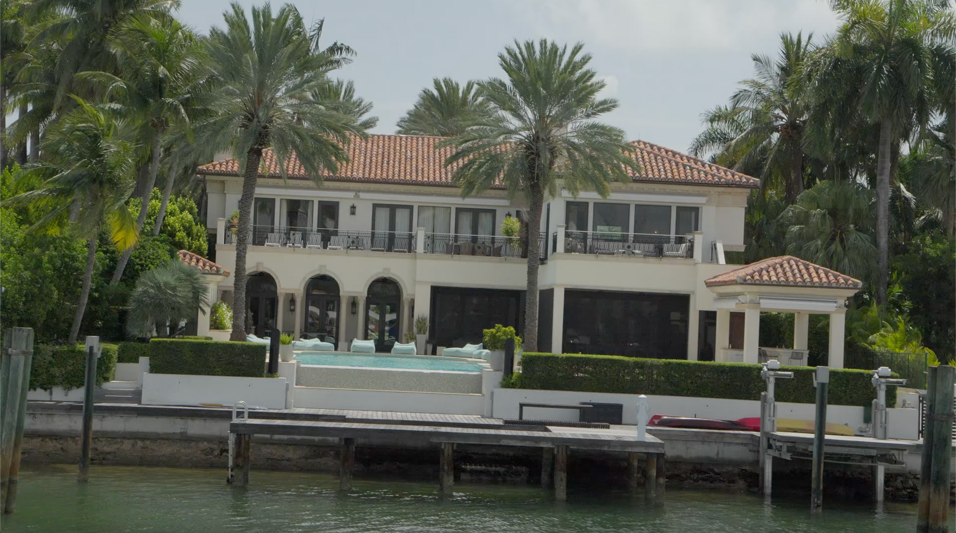 Celebrity Mansions in Star Island Miami 