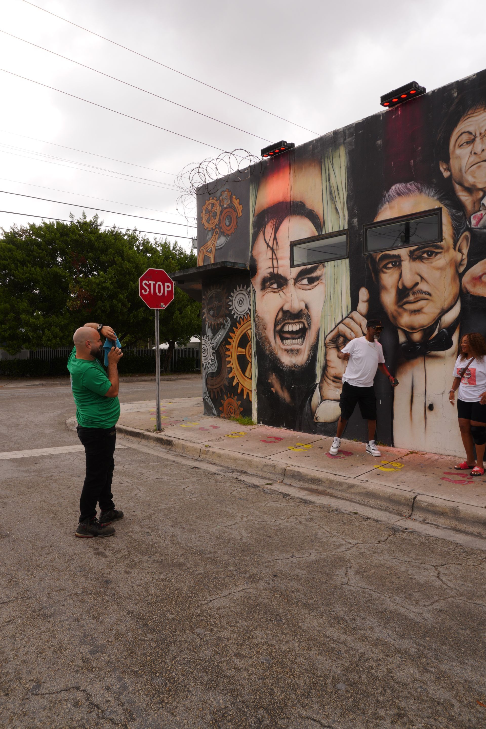 Miami Bus Tour and boat in combo in Wynwood walls 