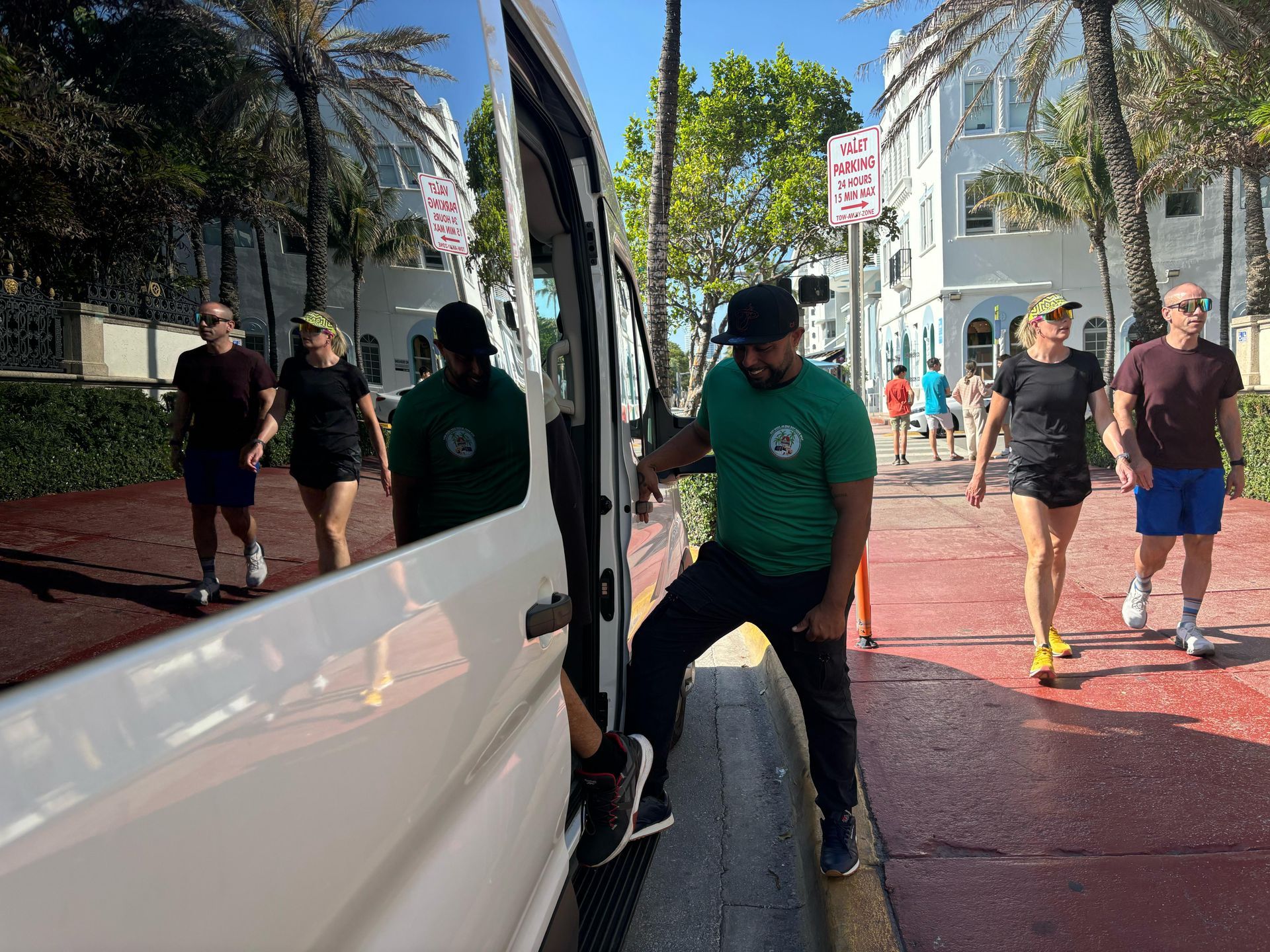 Miami Hop on Hop off Discounted Bus Tour in Ocean Drive 