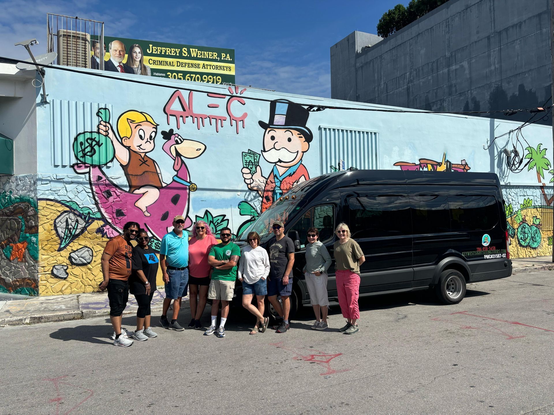 Modern Miami Hop on Hop off in Wynwood Walls 