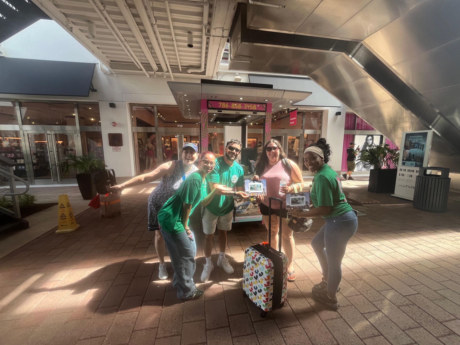 Miami hop on hop off Passengers with the Miami Tour team in Bayside