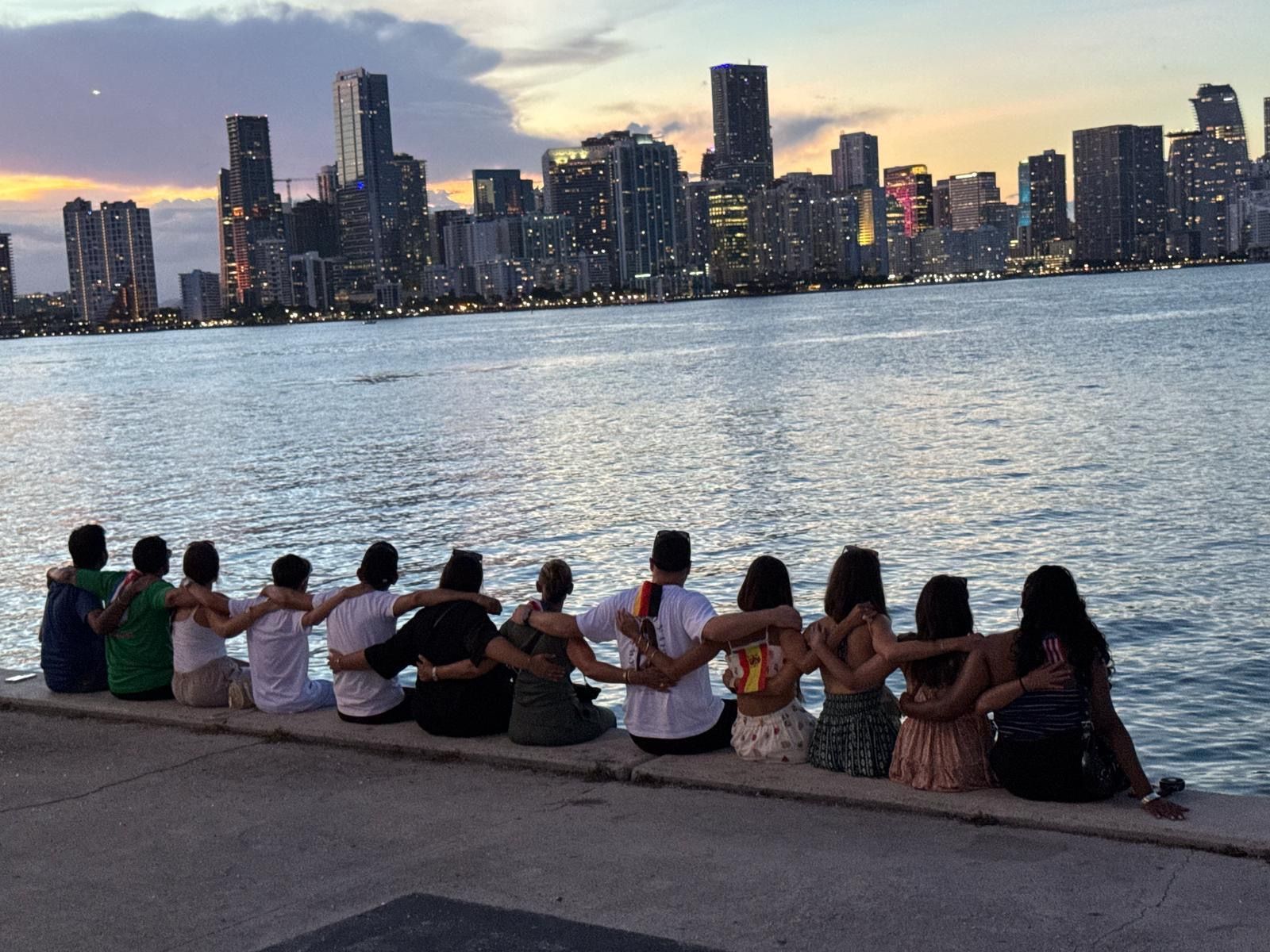 Passengers and tour guide of the Miami Hop on Hop off 5 in 1 city tour in the secret Miami Skyline photo spot