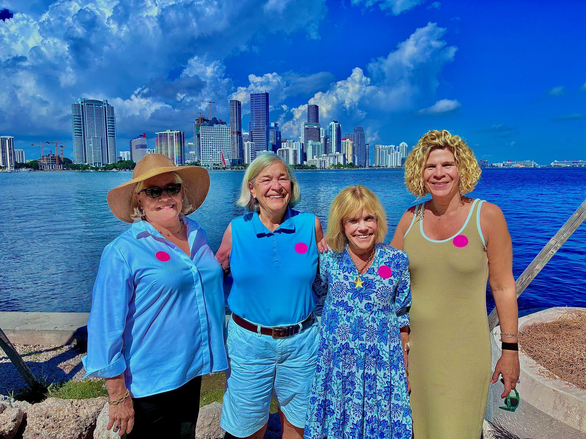 Guest enjoying a Sightseeing Miami Photo Tour