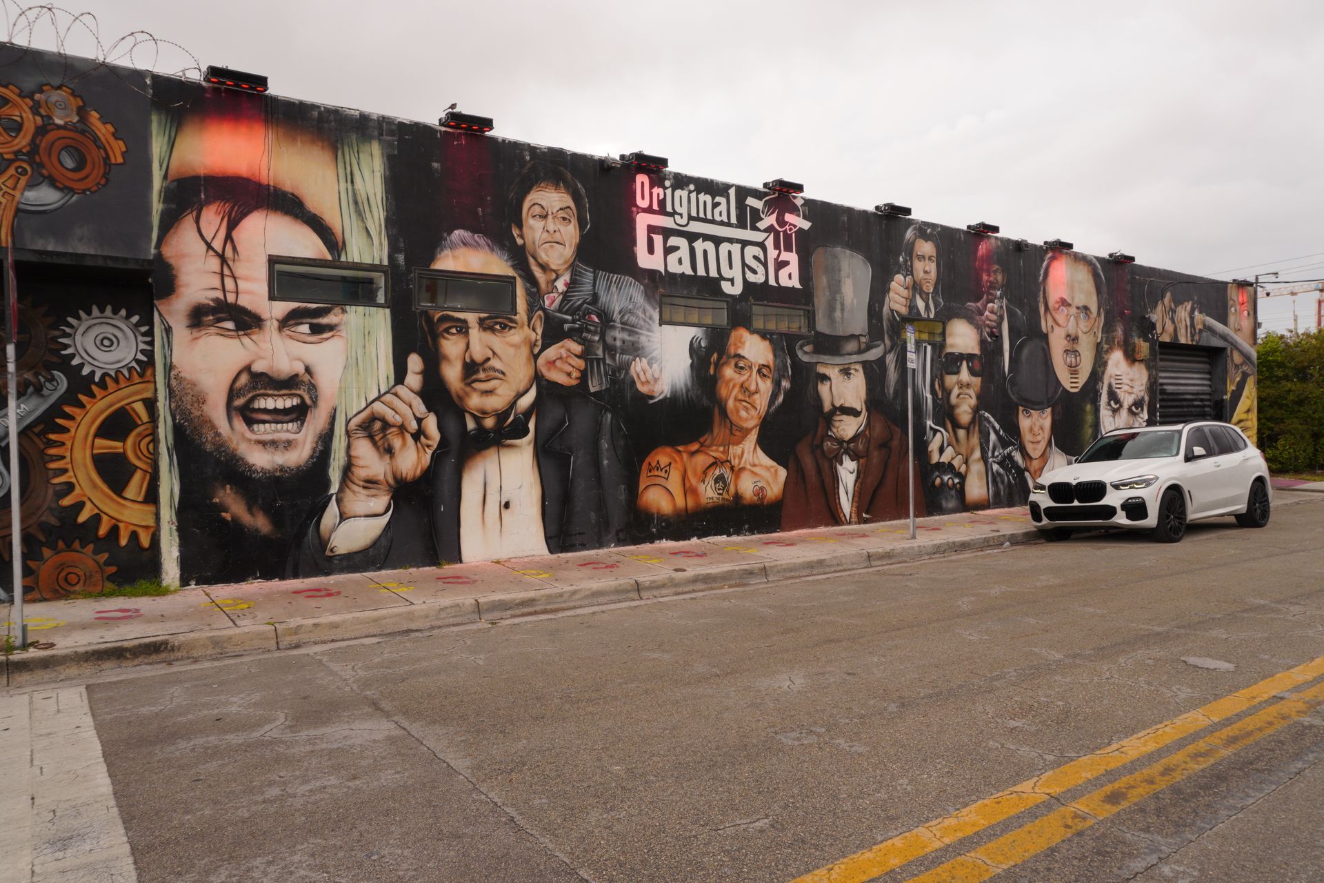 Bust tour in Miami in Wynwood Walls