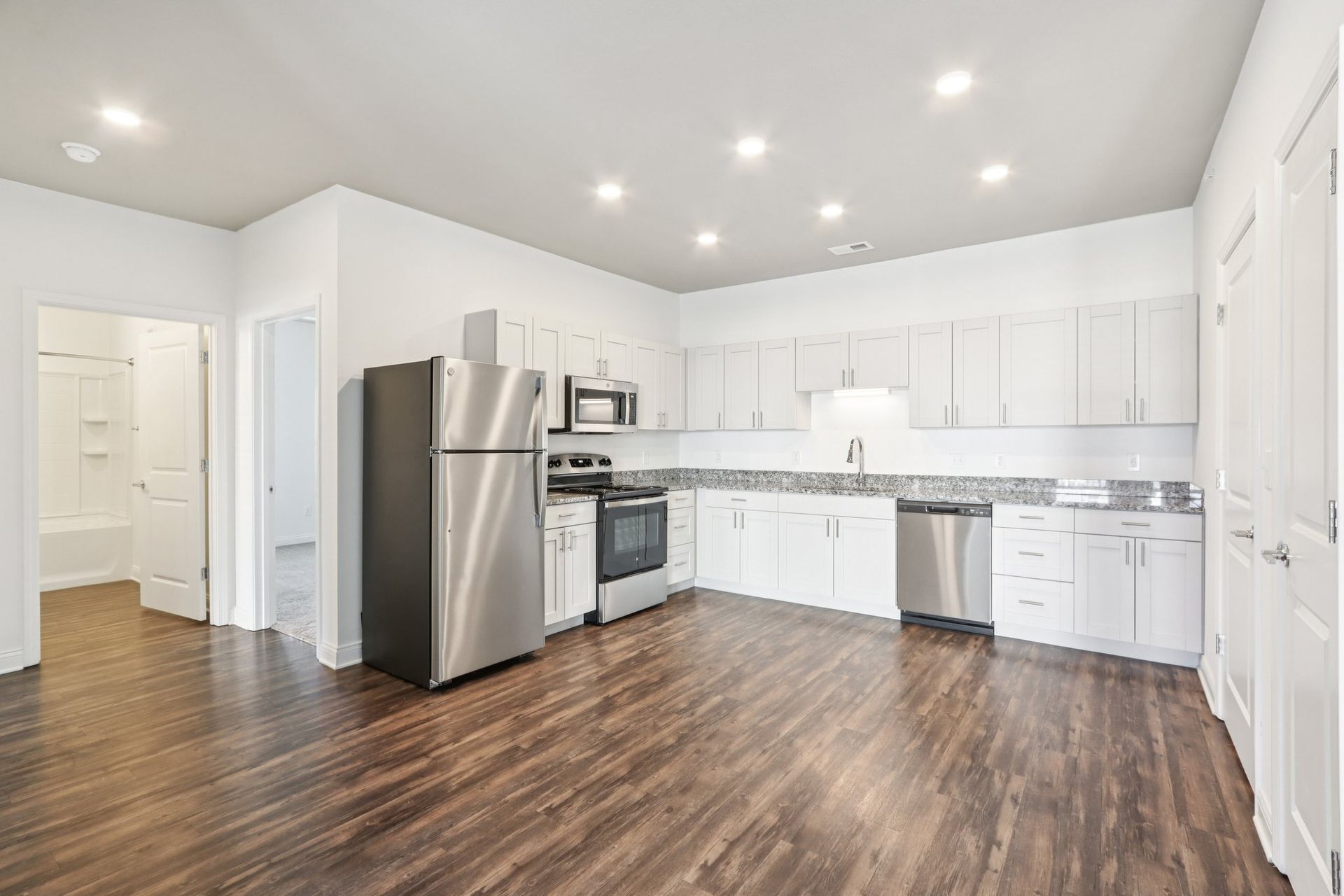 2 BEDROOM