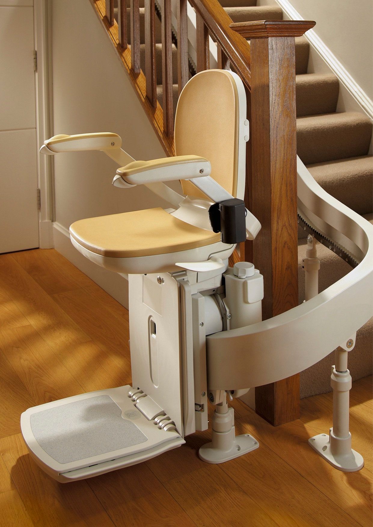 Reconditioned curved stairlift, chairlift, Brooks 180 T565
