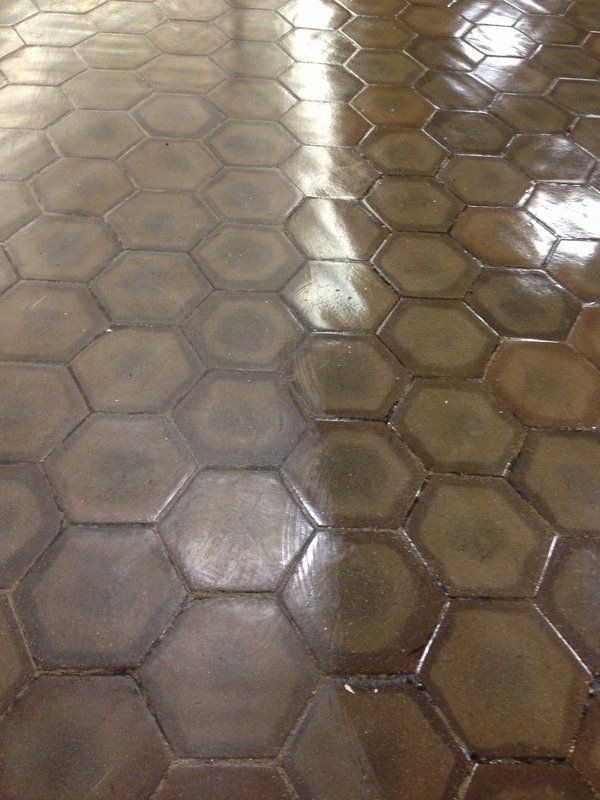 Left Side Unwaxed and Right Side Waxed — Sleepy Hollow, NY — Noel Green's Cleaning Services LLC