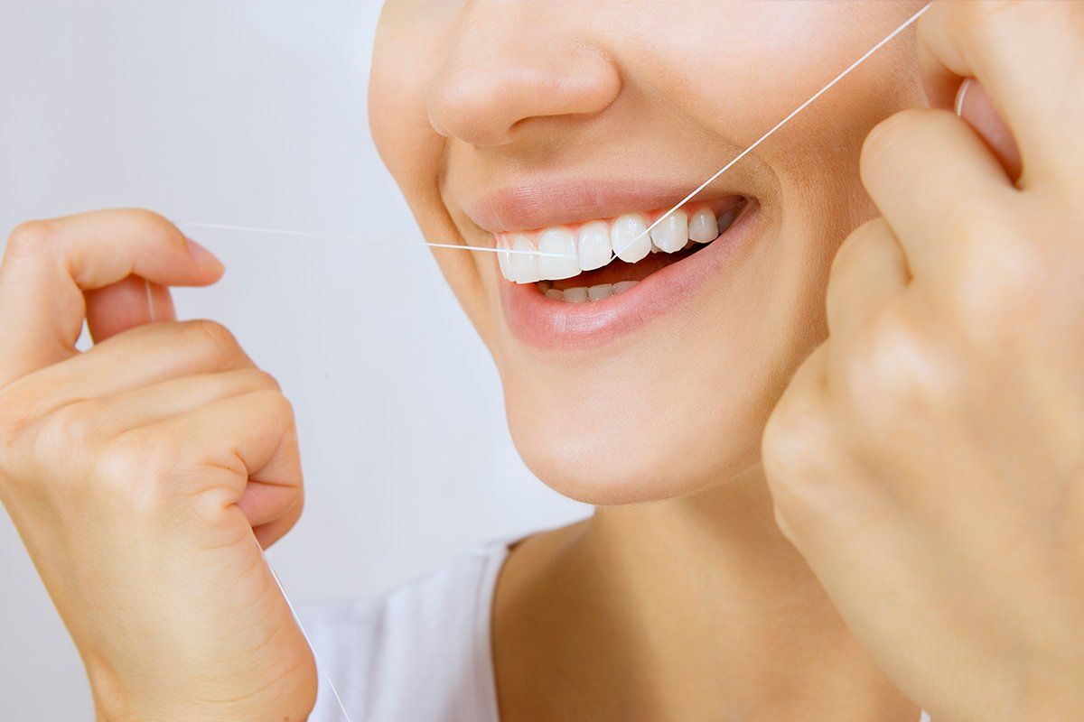 How to Floss Your Teeth - Glenlake Dental Care