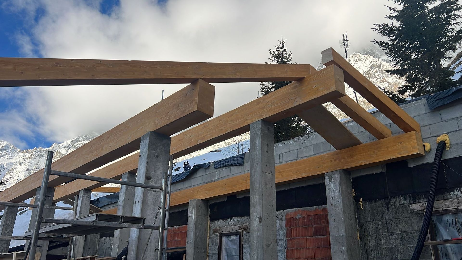 picture of the old restaurant being demolished 