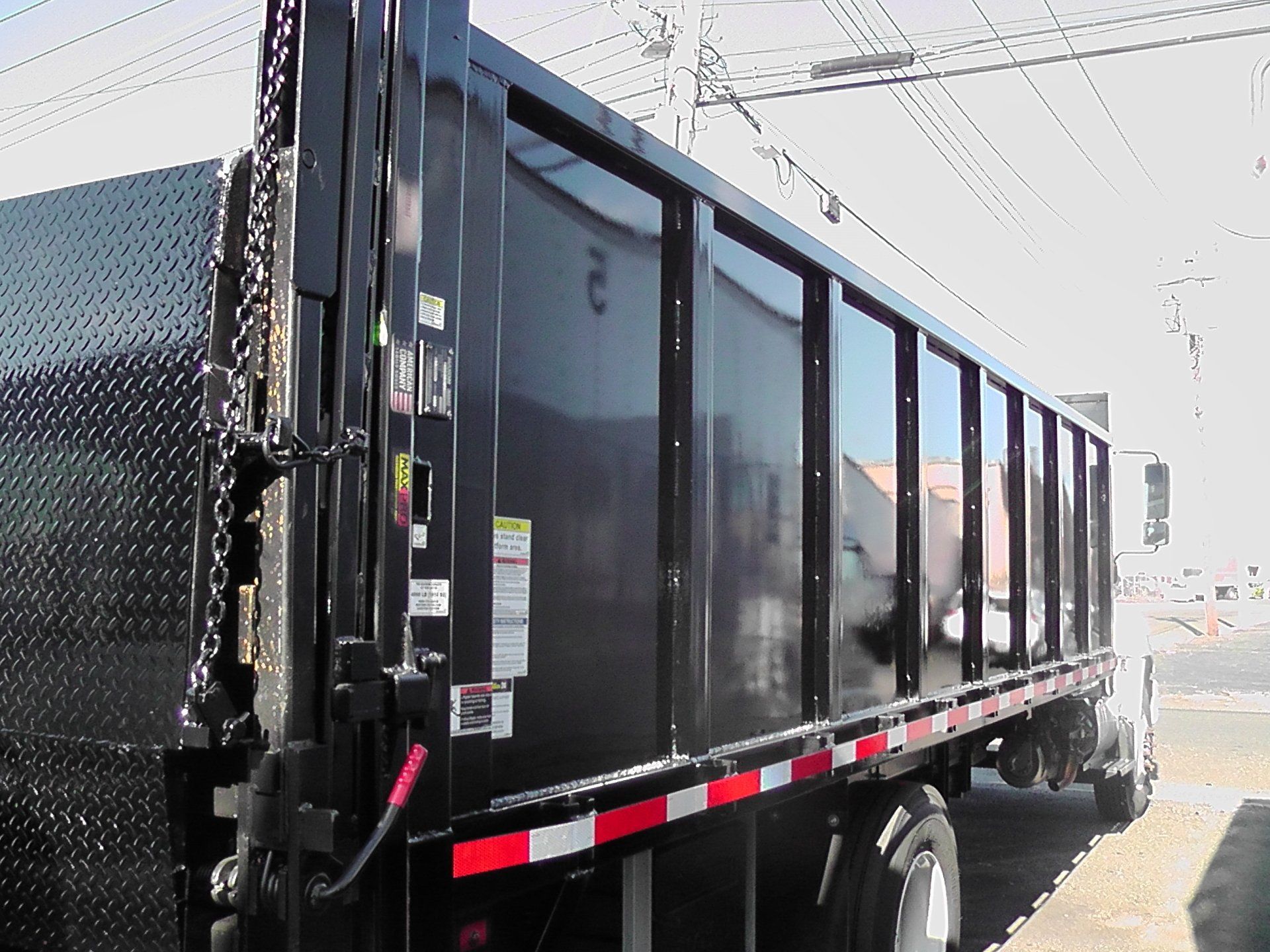 Liftgates - Suburbia Truck & Trailer | Farmingdale, NY