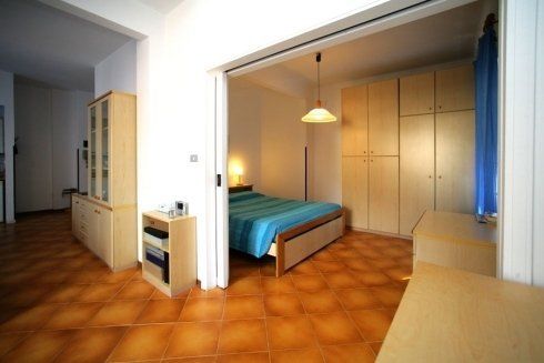 Monolocale con letto matrimoniale