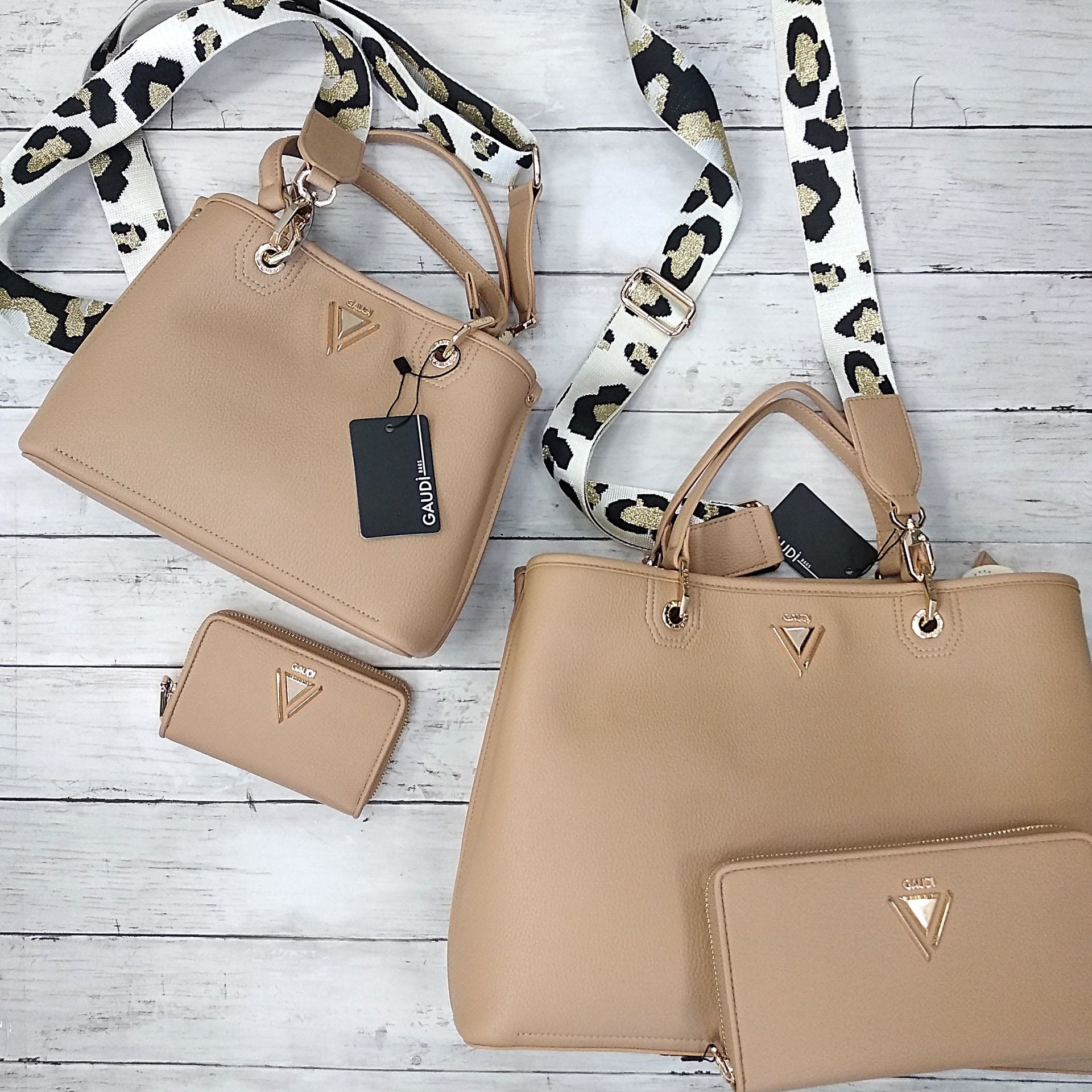 Zainetto in pelle con motivo floreale