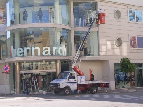 pulizia vetri palazzo