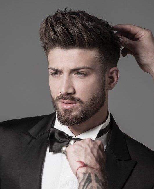 #haarstudio10 #laren #klaaskampen10 #stylist #kapper #hairdressers #shampoo #conditioner #haircare #styling #stylingproducts #lifestyling #welovehair #haircare #colortrends #decologic #zoneconcept #z-one #haircolor #hairstyle #instahair #fashion #instalike #beauty #beautyhair #milk.shake #milkshakecolor #High-lights #langhaar #korthaar #halflanghaar #age-renew #krullen #vlechten #balayage #