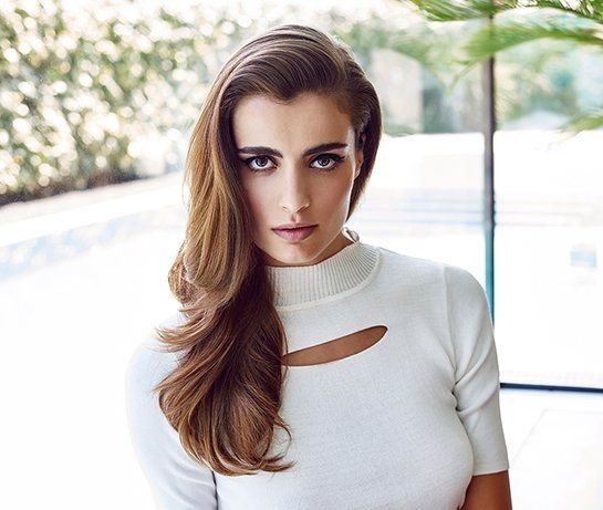 #haarstudio10 #laren #klaaskampen10 #stylist #kapper #hairdressers #shampoo #conditioner #haircare #styling #stylingproducts #lifestyling #welovehair #haircare #colortrends #decologic #zoneconcept #z-one #haircolor #hairstyle #instahair #fashion #instalike #beauty #beautyhair #milk.shake #milkshakecolor #High-lights #langhaar #korthaar #halflanghaar #age-renew #krullen #vlechten #balayage #